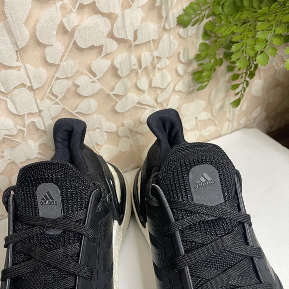 ADIDAS🔴UltraBoost LTD black/white  Men’s size 9 - Picture 10 of 12